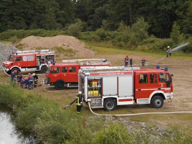 Jugendfeuerwehr Basdow Übung in Dalldorf