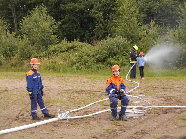 Jugendfeuerwehr Basdow Übung in Dalldorf