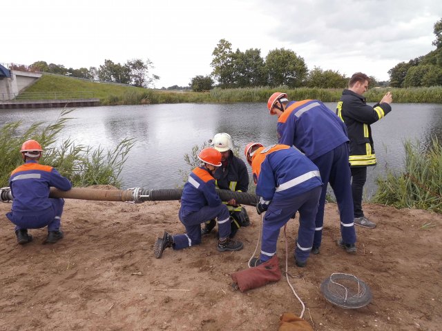 Jugendfeuerwehr Basdow Übung in Dalldorf